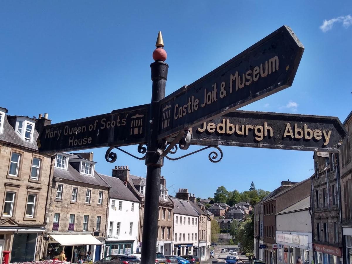 Marys Garden View South * Jedburgh